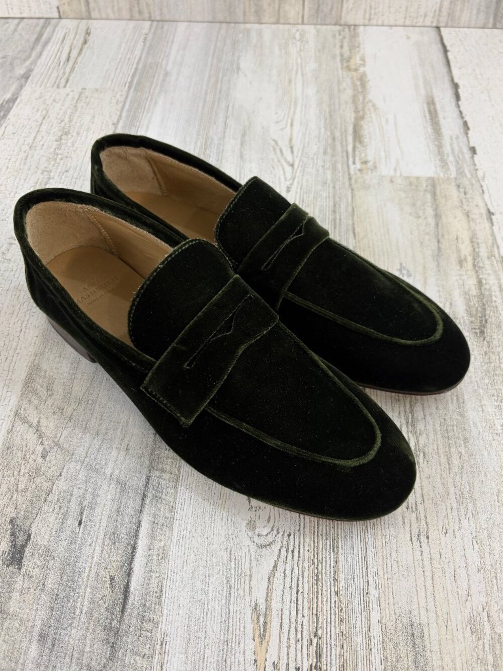 Ann Mashburn Mia Loafers Womens Shoes 39 US 8.5 Green Velvet